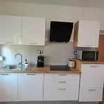 Novi Prostrani Apartman U Strogom Centru Pule