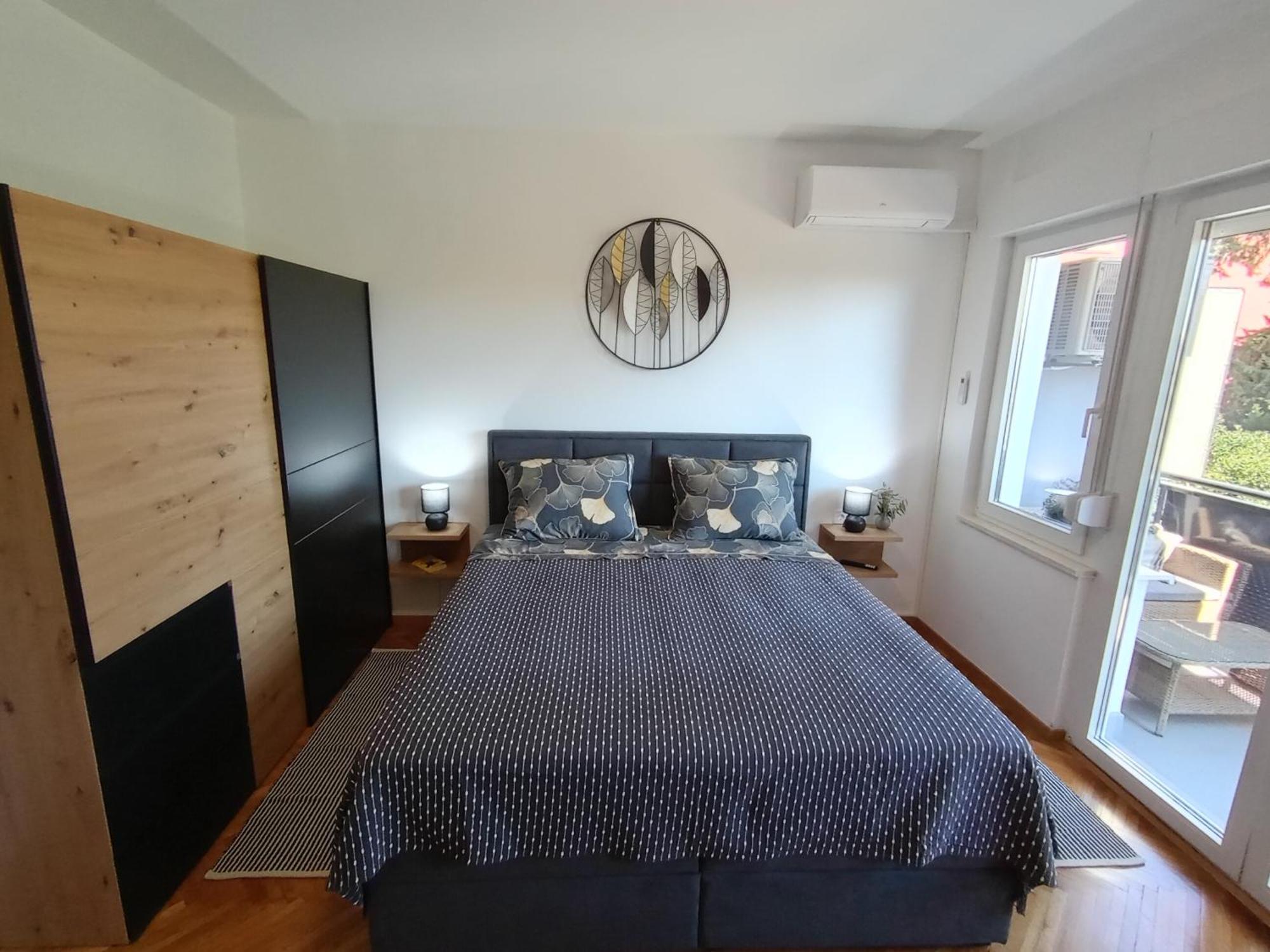 Apartmán Novi Prostrani U Strogom Centru Pule *