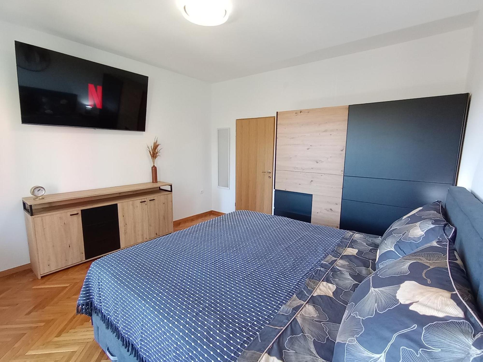 Novi Prostrani U Strogom Centru Pule Apartmán Pula