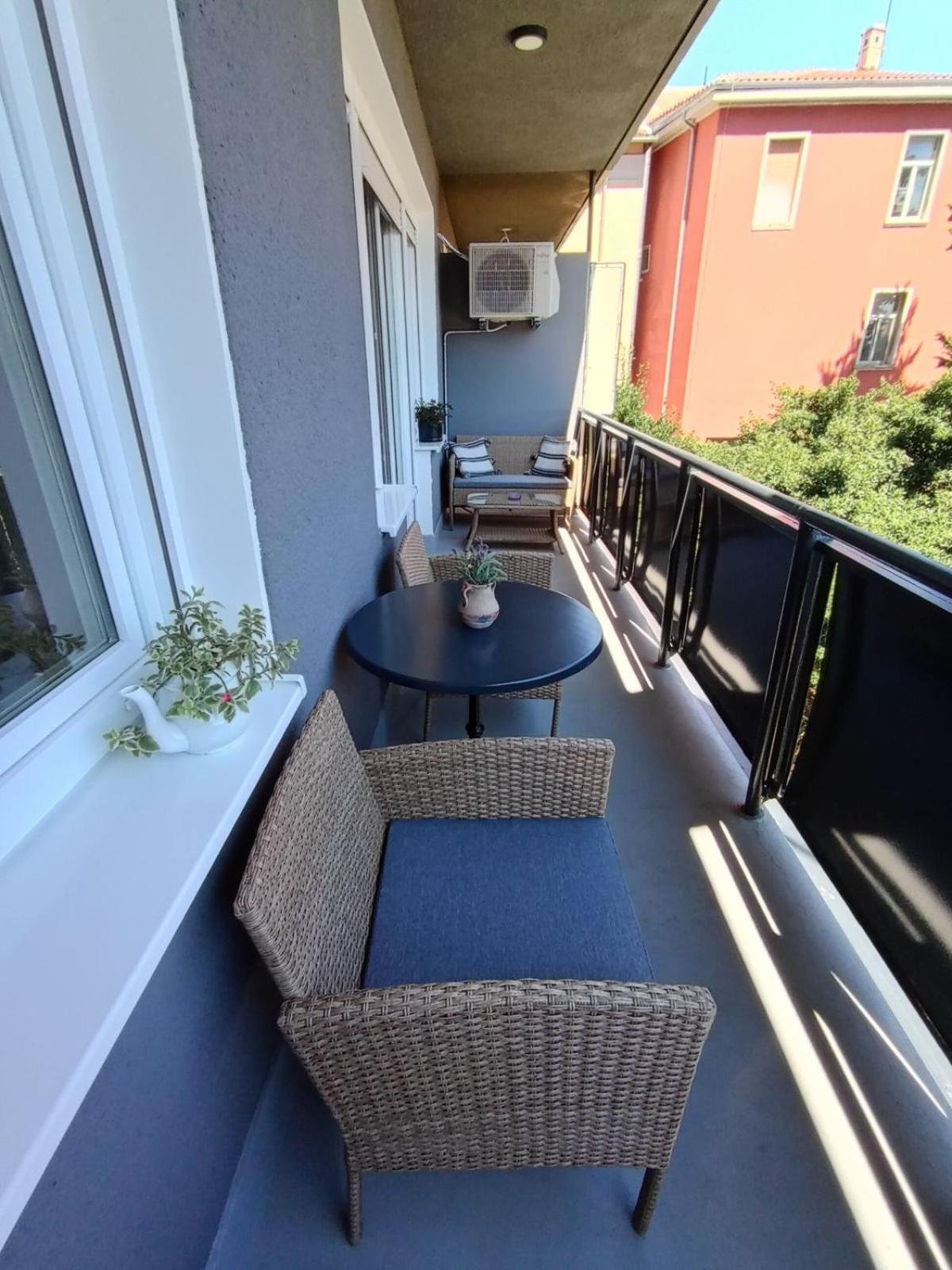 Apartmán Novi Prostrani U Strogom Centru Pule *